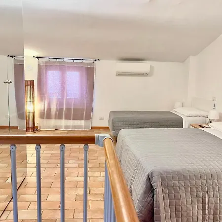 Ξενοδοχείο με διαμερίσματα Gh Paradiso - *