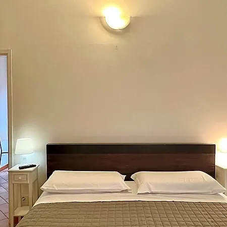 Gh Paradiso - 4*